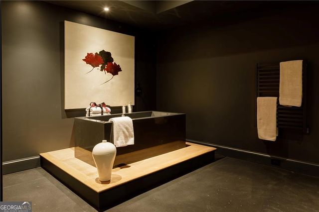 4238 W Club Lane NE, Atlanta, GA 30319