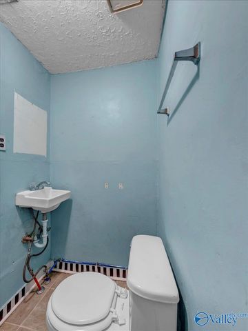 410 Oshaughnessy Avenue NE, Huntsville, AL 35801