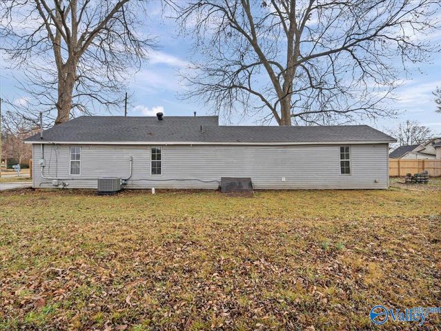 410 Oshaughnessy Avenue NE, Huntsville, AL 35801