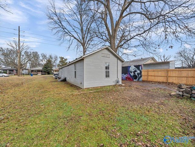 410 Oshaughnessy Avenue NE, Huntsville, AL 35801