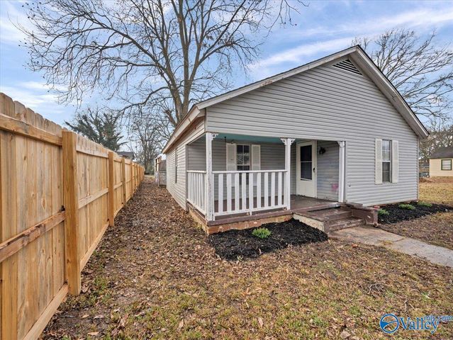 410 Oshaughnessy Avenue NE, Huntsville, AL 35801