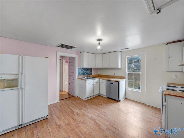 410 Oshaughnessy Avenue NE, Huntsville, AL 35801