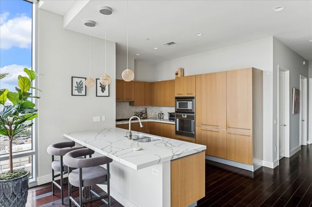 2727 Kirby Drive 12C, Houston, TX 77098