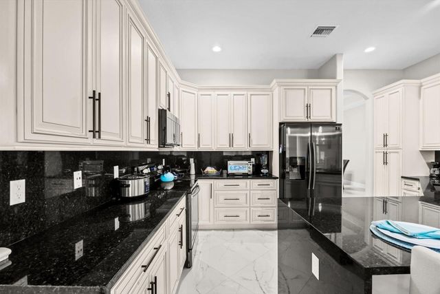 562 SW Souris Avenue, Port St. Lucie, FL 34953