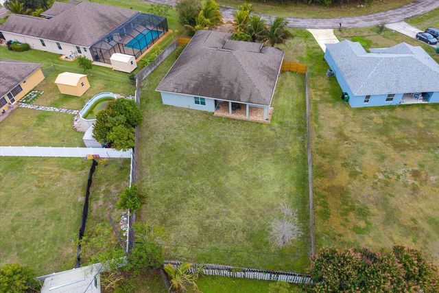 562 SW Souris Avenue, Port St. Lucie, FL 34953