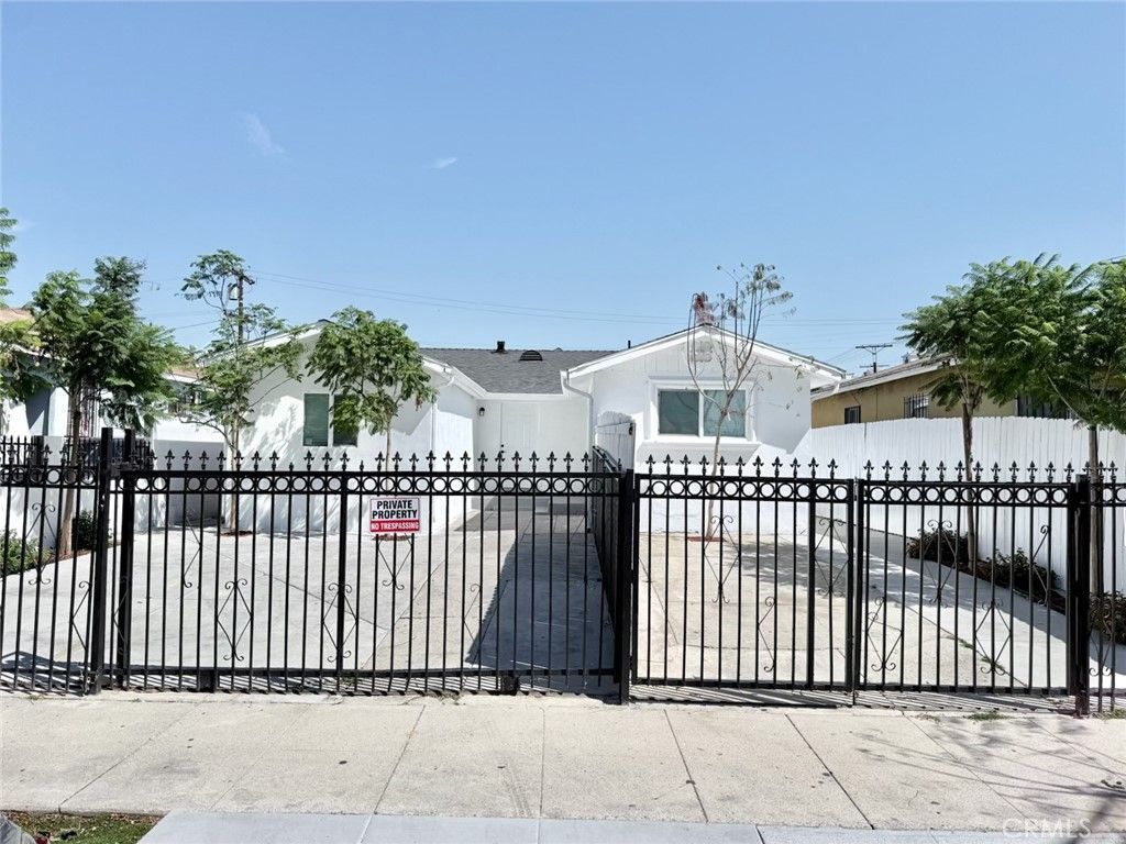 1143 E 106th Street, Los Angeles, CA 90002