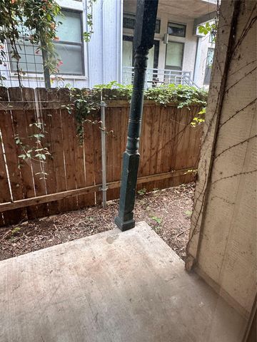 1725 Toomey RD 105, Austin, TX 78704