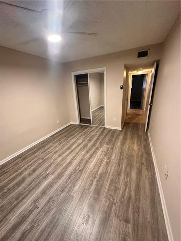 1725 Toomey RD 105, Austin, TX 78704