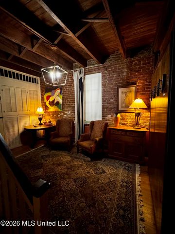 303 N Commerce Street, Natchez, MS 39120