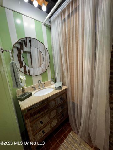 303 N Commerce Street, Natchez, MS 39120