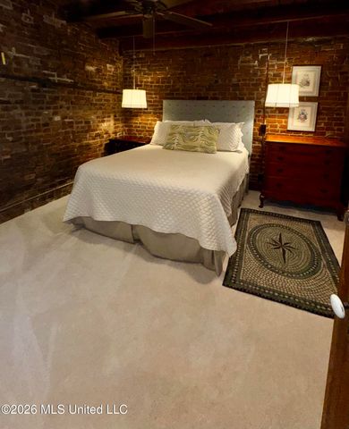 303 N Commerce Street, Natchez, MS 39120