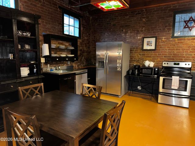 303 N Commerce Street, Natchez, MS 39120