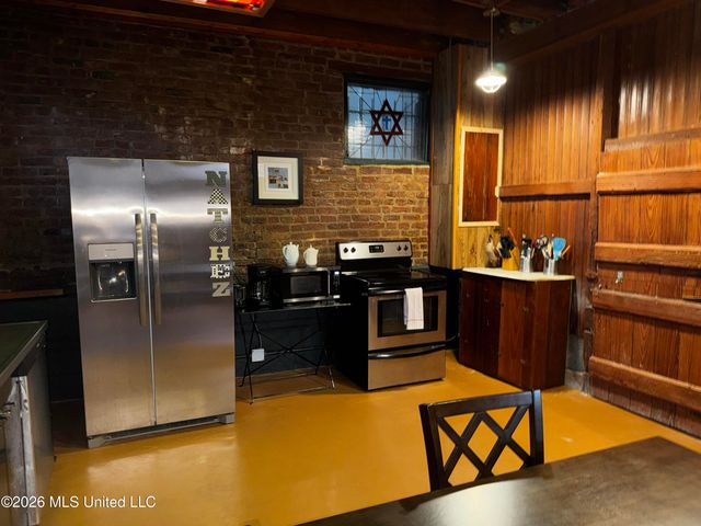 303 N Commerce Street, Natchez, MS 39120