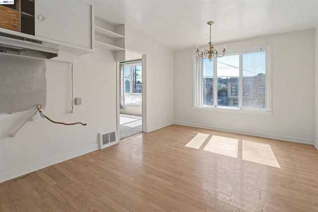 3218 Wawona St, San Francisco, CA 94116