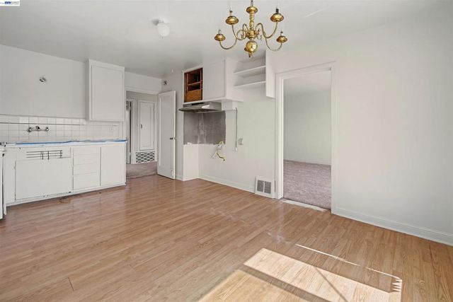 3218 Wawona St, San Francisco, CA 94116