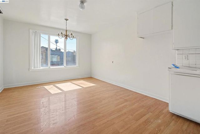 3218 Wawona St, San Francisco, CA 94116
