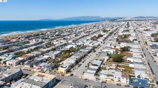 3218 Wawona St, San Francisco, CA 94116
