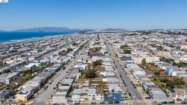 3218 Wawona St, San Francisco, CA 94116