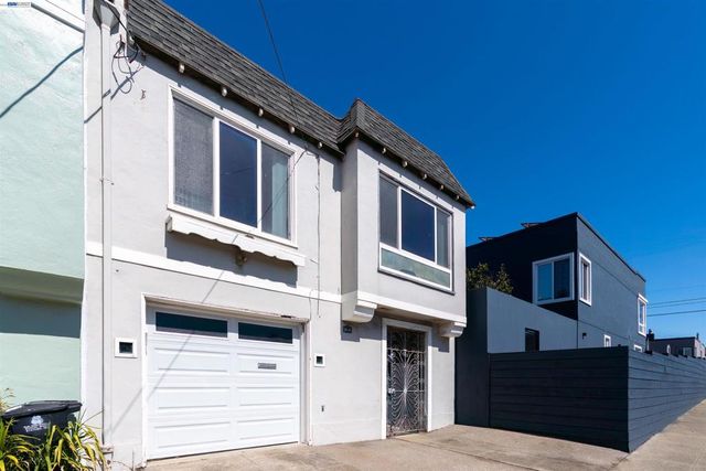 3218 Wawona St, San Francisco, CA 94116