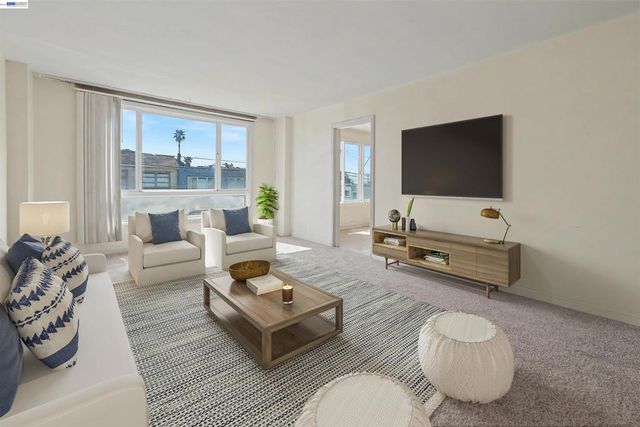 3218 Wawona St, San Francisco, CA 94116