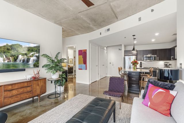 600 12th Ave S Apt 815, Nashville, TN 37203