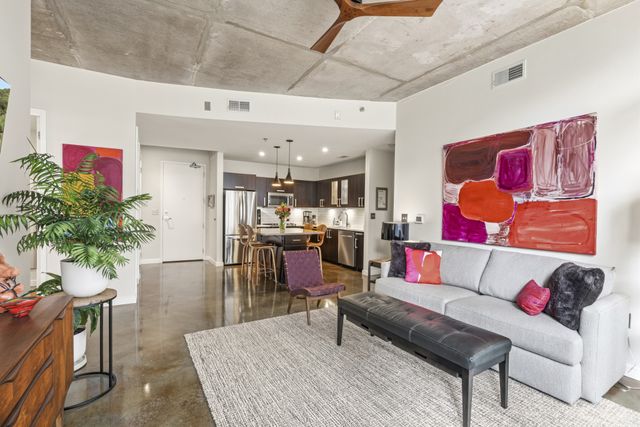 600 12th Ave S Apt 815, Nashville, TN 37203