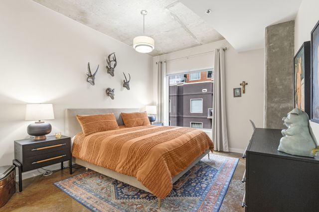 600 12th Ave S Apt 815, Nashville, TN 37203