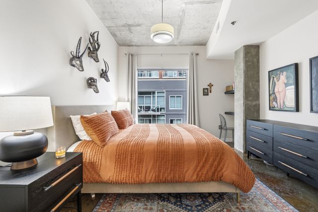 600 12th Ave S Apt 815, Nashville, TN 37203