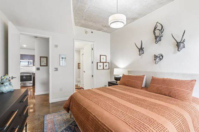 600 12th Ave S Apt 815, Nashville, TN 37203