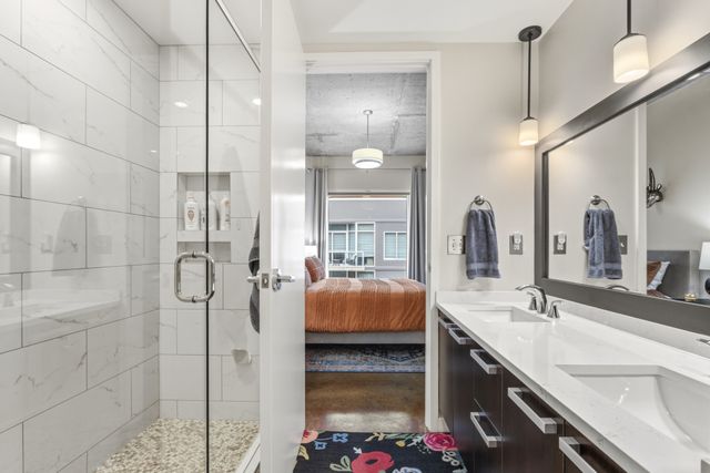600 12th Ave S Apt 815, Nashville, TN 37203