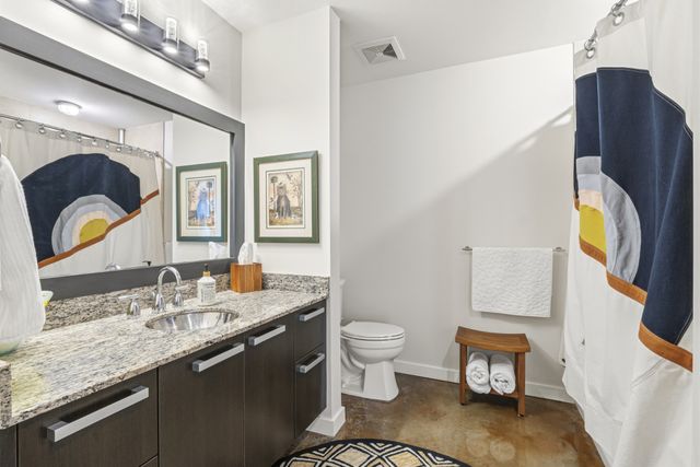 600 12th Ave S Apt 815, Nashville, TN 37203