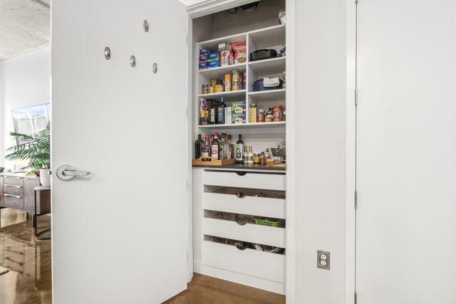 600 12th Ave S Apt 815, Nashville, TN 37203