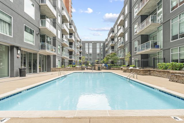 600 12th Ave S Apt 815, Nashville, TN 37203