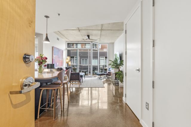 600 12th Ave S Apt 815, Nashville, TN 37203