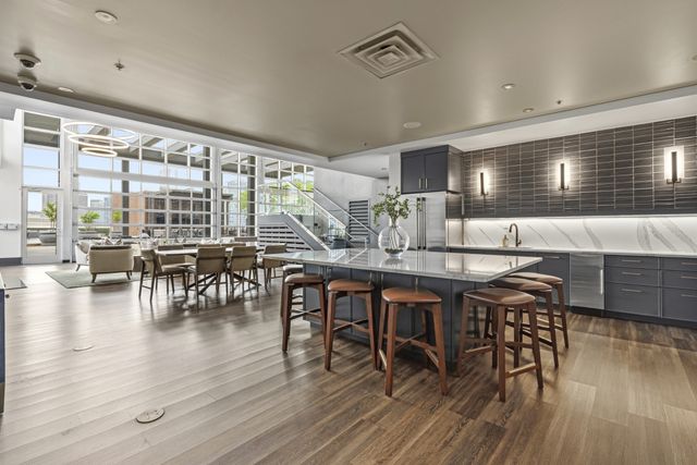 600 12th Ave S Apt 815, Nashville, TN 37203