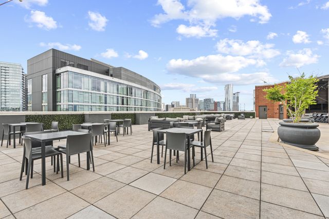 600 12th Ave S Apt 815, Nashville, TN 37203