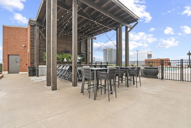 600 12th Ave S Apt 815, Nashville, TN 37203