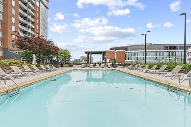 600 12th Ave S Apt 815, Nashville, TN 37203