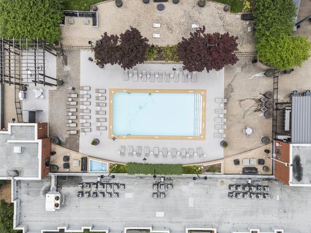 600 12th Ave S Apt 815, Nashville, TN 37203