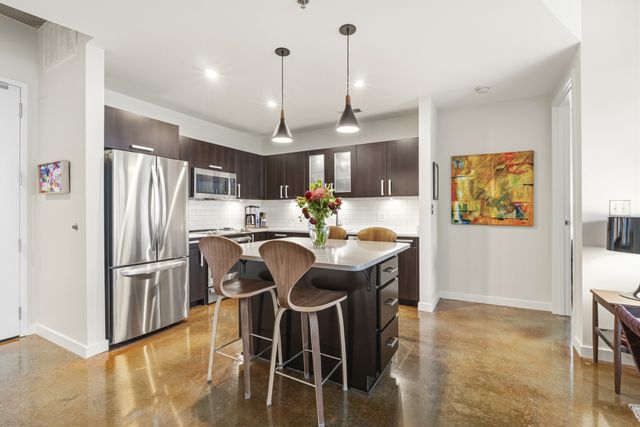 600 12th Ave S Apt 815, Nashville, TN 37203