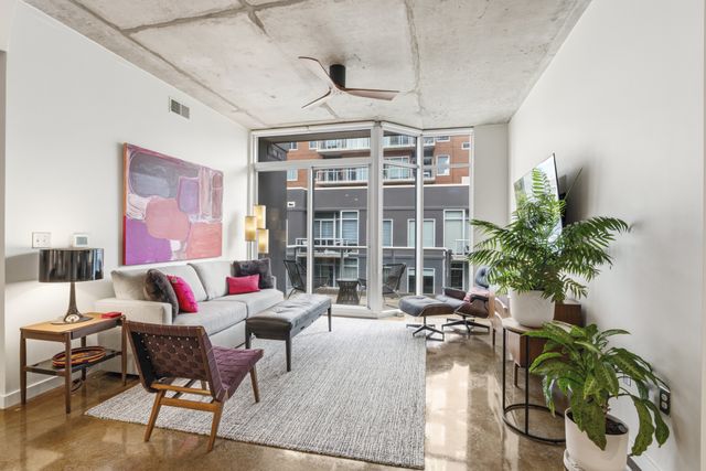 600 12th Ave S Apt 815, Nashville, TN 37203