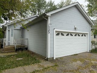 123 E Washington Street, Round Lake Park, IL 60073