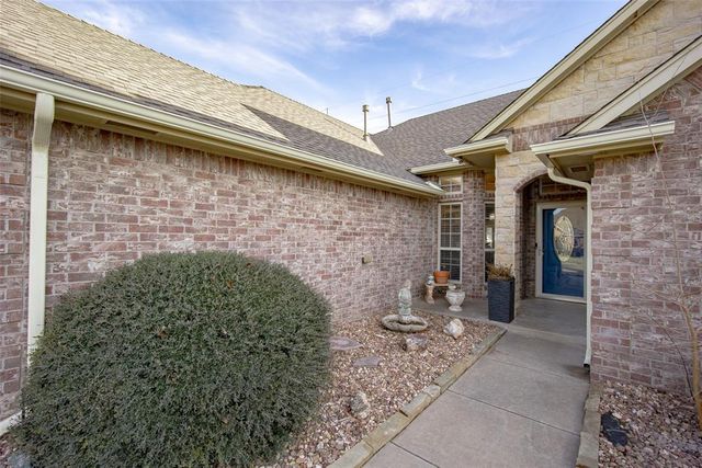 9032 NW 79th Terrace, Yukon, OK 73099
