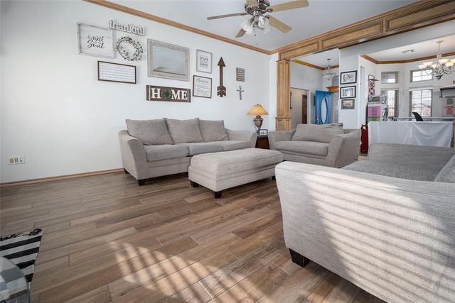 9032 NW 79th Terrace, Yukon, OK 73099