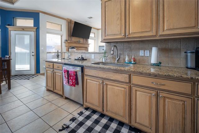 9032 NW 79th Terrace, Yukon, OK 73099