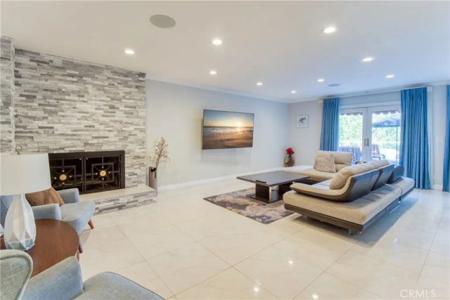 7796 Skyhill Drive, Los Angeles, CA 90068