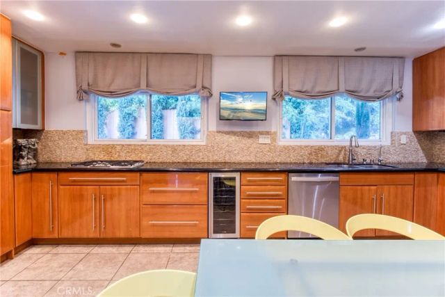 7796 Skyhill Drive, Los Angeles, CA 90068