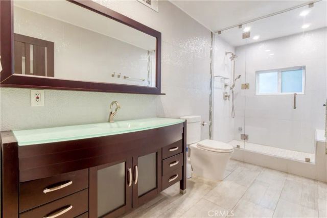 7796 Skyhill Drive, Los Angeles, CA 90068