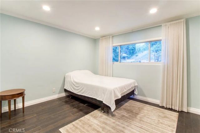 7796 Skyhill Drive, Los Angeles, CA 90068