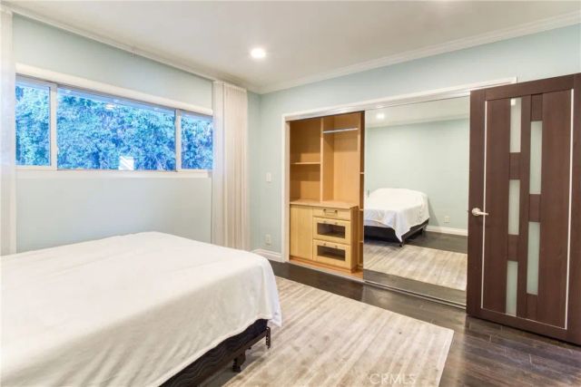 7796 Skyhill Drive, Los Angeles, CA 90068